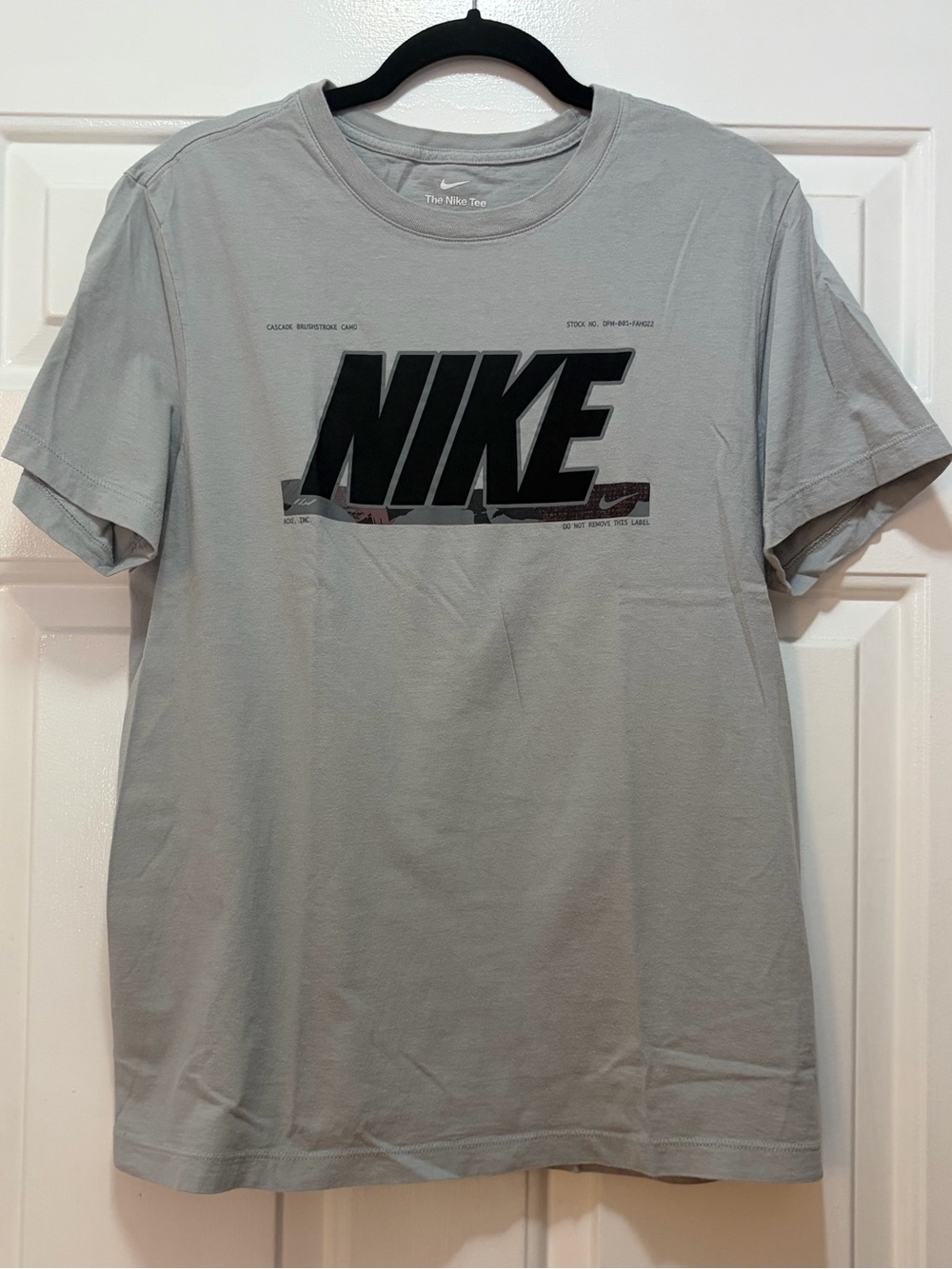 NIKE Graphic Tee, (Unisex) Size: Medium. Grey with Black Logo (USED)